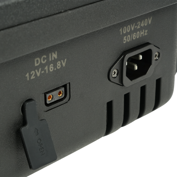 Projecteur Aputure MC Pro 8